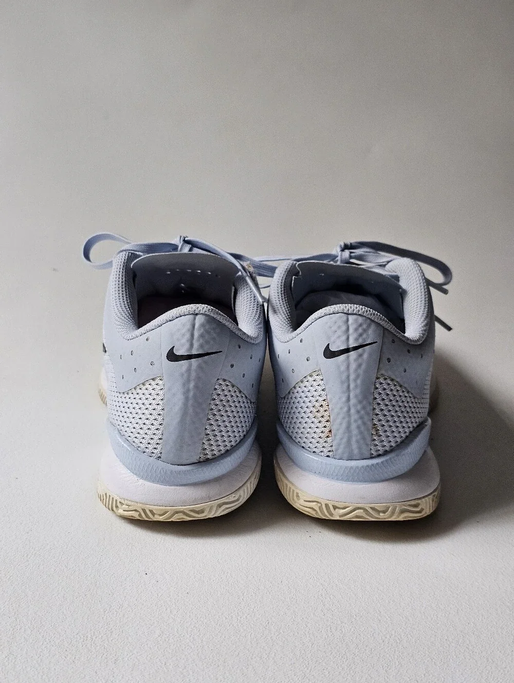 Nike Air Zoom Ultra '17 Women's Tennis Shoes Light Blue Gray Sz 7 Court Sneakers